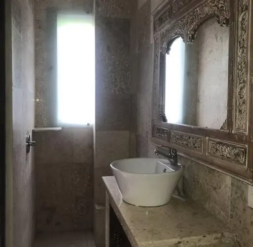 Spacious Private Pool Apartment-beachside Apartment