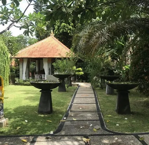 Spacious Private Pool Apartment-beachside Candi Dasa (Bali)