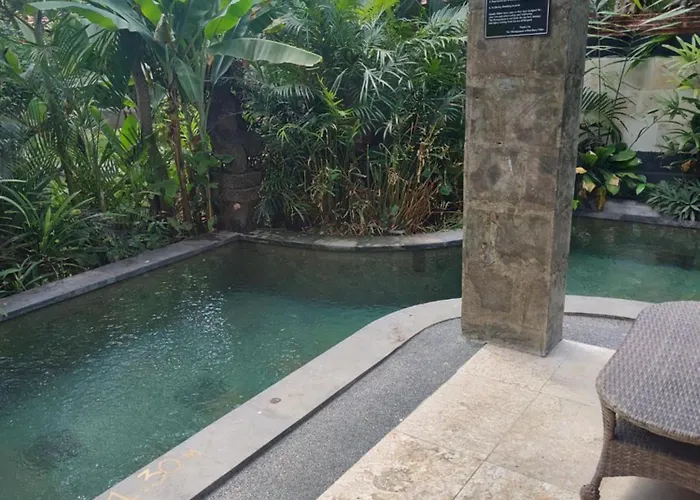 Spacious Private Pool Apartment-beachside *